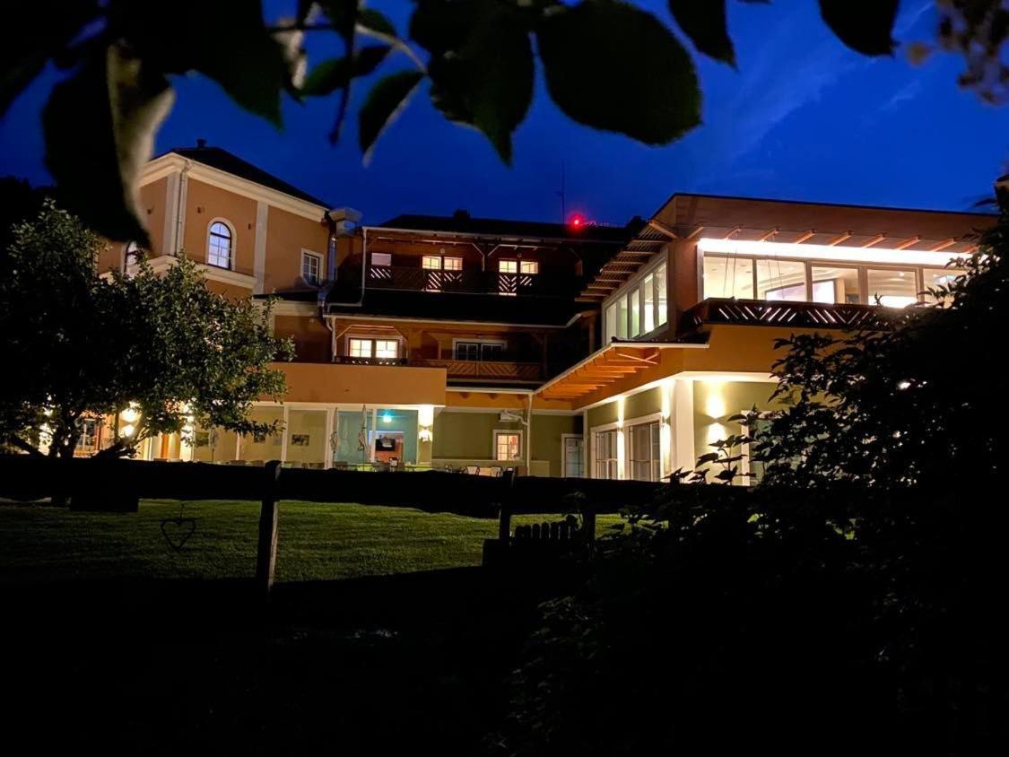 Landhotel Timmerer Moderbrugg ภายนอก รูปภาพ